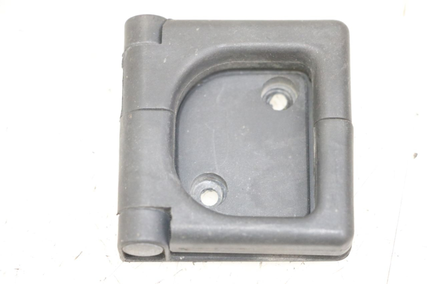 photo de LUGGAGE HOOK PEUGEOT SATELIS 125 (2006 - 2009) - Alternative perspective