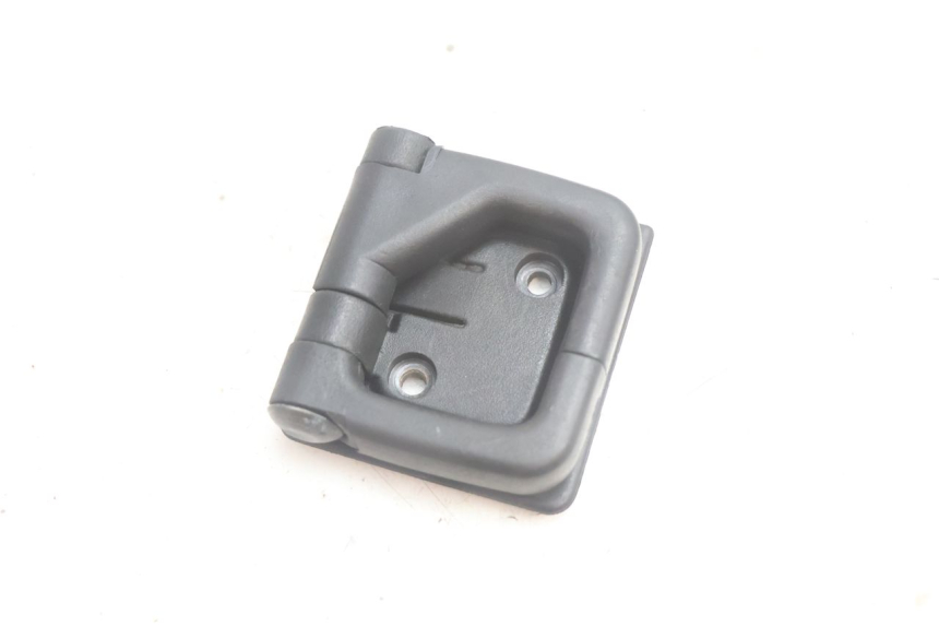 photo de BAG HOOK PEUGEOT VIVACITY 100 (1999 - 2008) - Main view