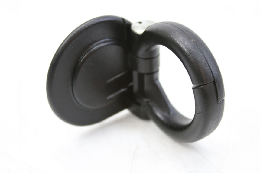 photo de LUGGAGE HOOK PIAGGIO ZIP 4T 50 (2018 - 2020) - Technical close-up