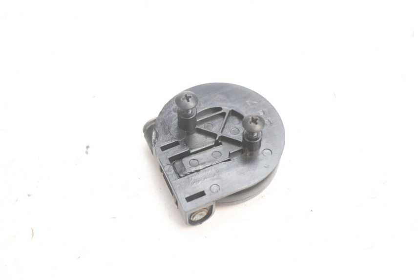 photo de LUGGAGE HOOK PIAGGIO ZIP 4T 50 (2018 - 2020) - Zoom on usage condition