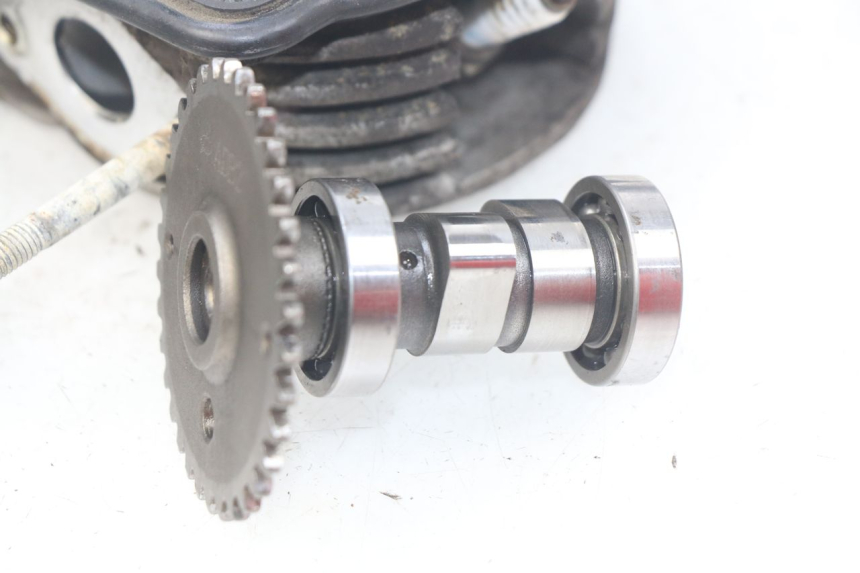 photo de CYLINDER HEAD KYMCO AGILITY 4T 50 (2018 - 2022) - High-resolution close-up