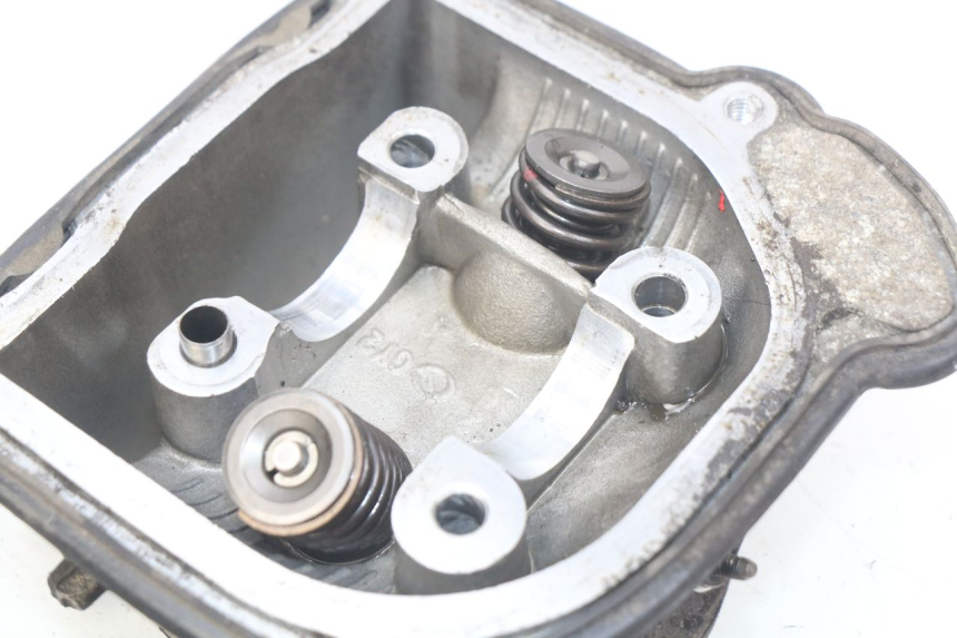 photo de CYLINDER HEAD KYMCO AGILITY 4T 50 (2018 - 2022) - Focus on structure