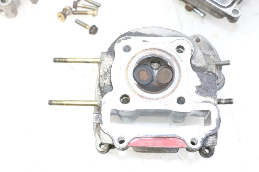 photo de CYLINDER HEAD KYMCO AGILITY 4T 50 (2005 - 2018) - Fixing points details