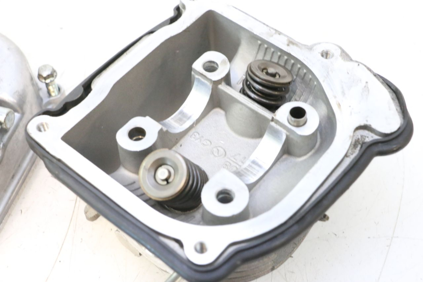 photo de CYLINDER HEAD KYMCO AGILITY 4T 50 (2018 - 2022) - Distinctive features
