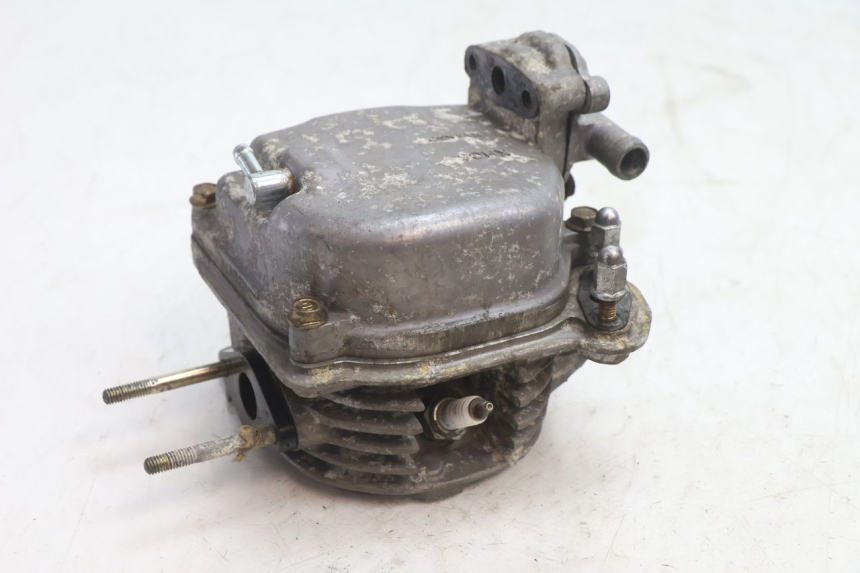 photo de CYLINDER HEAD KYMCO AGILITY 4T 50 (2005 - 2018) - Alternative perspective