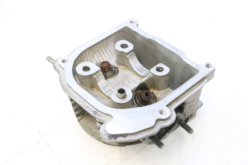 photo de CYLINDER HEAD KYMCO AGILITY 4T 50 (2018 - 2022) - Component zoom