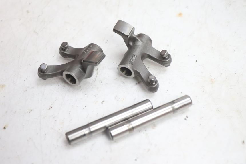 photo de REAR CYLINDER HEAD GILERA GP 800 (2007 - 2013) - Component zoom