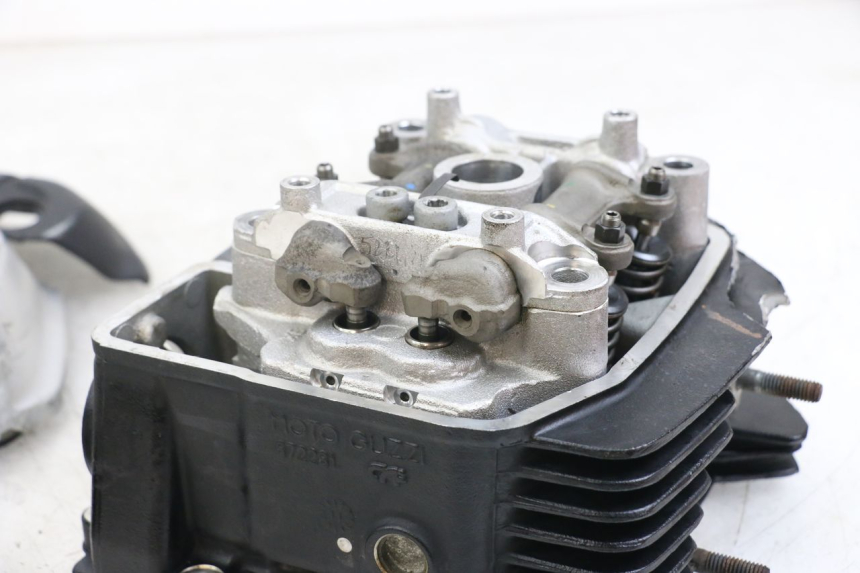 photo de REAR CYLINDER HEAD MOTO GUZZI NORGE 8V GT 1200 (2011 - 2016) - Detailed visual inspection