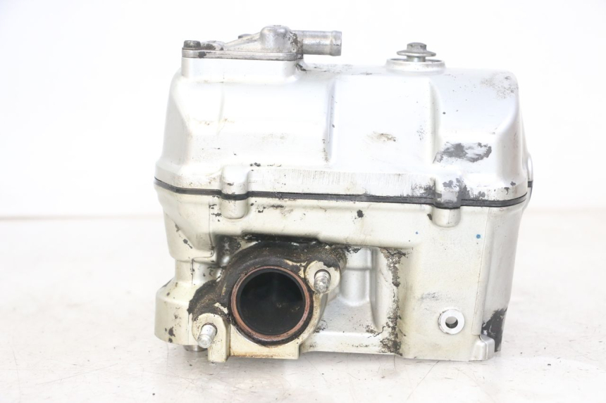 photo de REAR CYLINDER HEAD HONDA NTV DEAUVILLE ABS 700 (2007 - 2016) - Additional view of the item