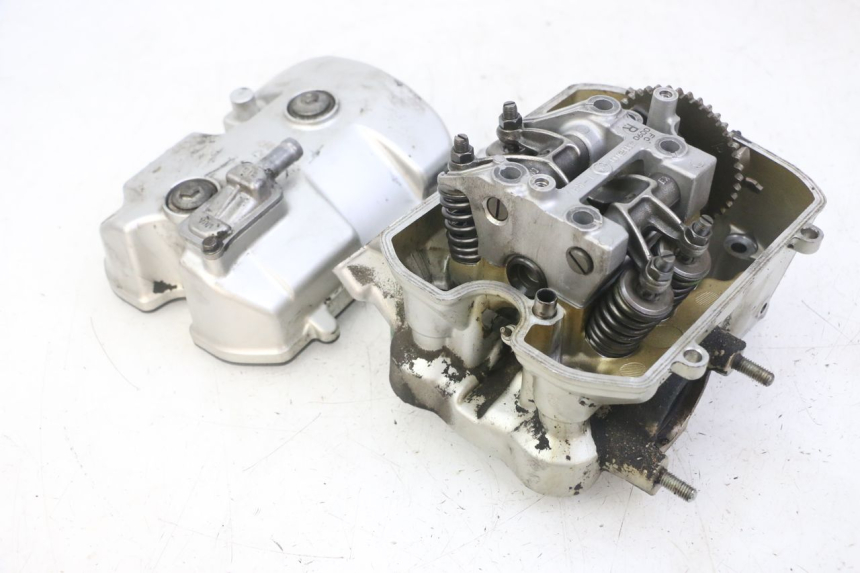 photo de REAR CYLINDER HEAD HONDA NTV DEAUVILLE ABS 700 (2007 - 2016) - Supplementary product photo