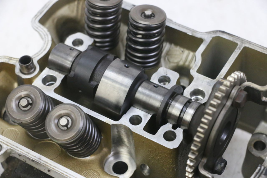 photo de REAR CYLINDER HEAD HONDA NTV DEAUVILLE ABS 700 (2007 - 2016) - Used quality zoom