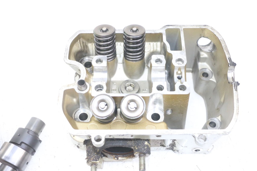 photo de REAR CYLINDER HEAD HONDA NTV DEAUVILLE ABS 700 (2007 - 2016) - Technical close-up