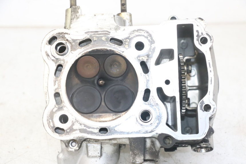 photo de REAR CYLINDER HEAD HONDA NTV DEAUVILLE ABS 700 (2007 - 2016) - Surface and material condition
