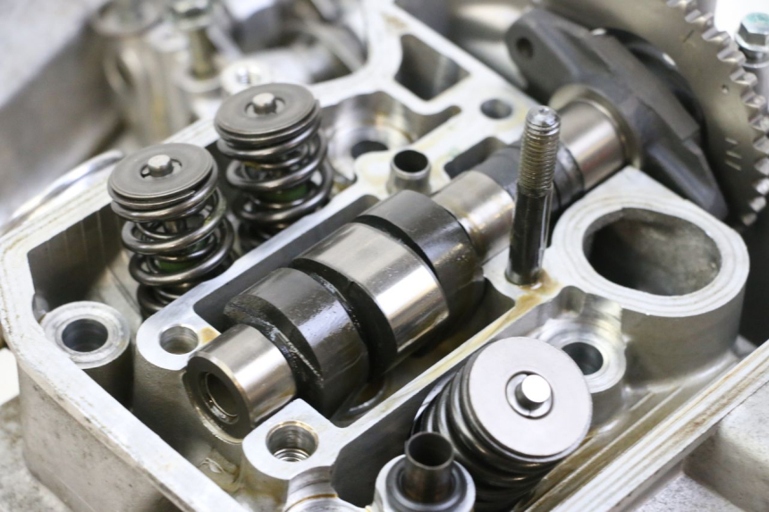 photo de REAR CYLINDER HEAD HONDA NTV DEAUVILLE 650 (2001 - 2006) - Component zoom