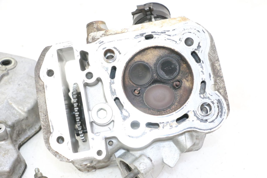 photo de REAR CYLINDER HEAD HONDA NTV DEAUVILLE 650 (2001 - 2006) - Alternative angle
