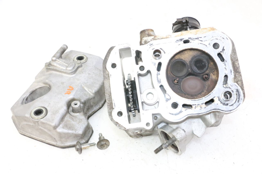 photo de REAR CYLINDER HEAD HONDA NTV DEAUVILLE 650 (2001 - 2006) - Spare part profile view
