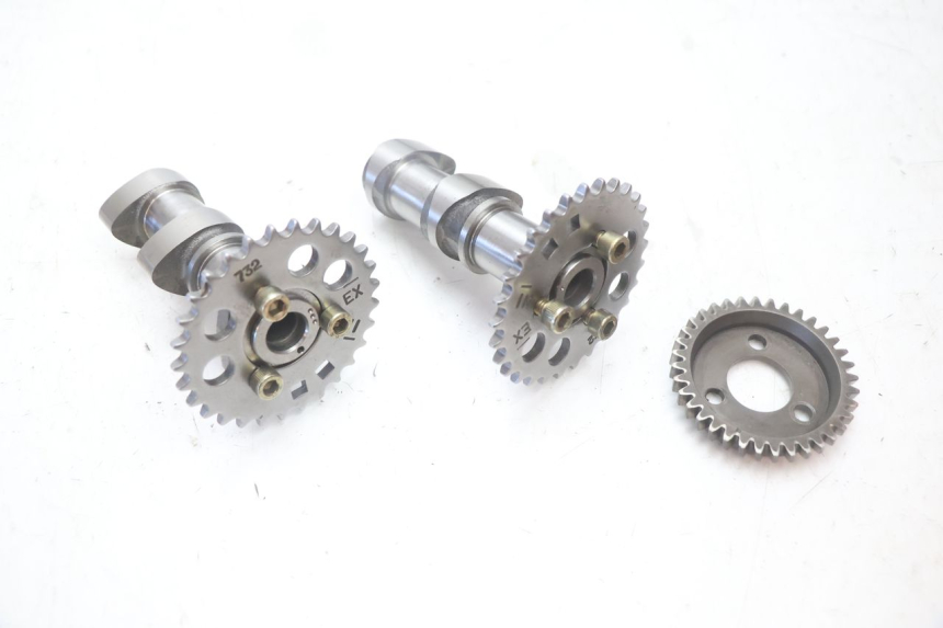 photo de REAR CYLINDER HEAD CAN-AM SPYDER RS 1000 (2008 - 2012) - Additional view of the item