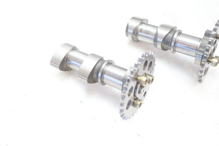 photo de REAR CYLINDER HEAD CAN-AM SPYDER RS 1000 (2008 - 2012) - Distinctive features