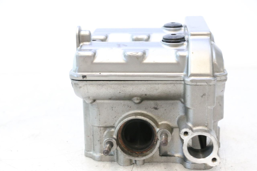 photo de REAR CYLINDER HEAD SUZUKI SV S 650 (1999 - 2002) - Distinctive features