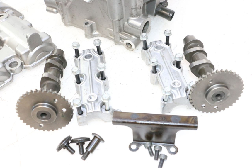 photo de REAR CYLINDER HEAD SUZUKI SV S 650 (1999 - 2002) - Alternative angle