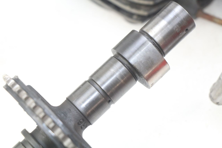 photo de REAR CYLINDER HEAD HONDA VF 1000 (1984 - 1988) - Component zoom