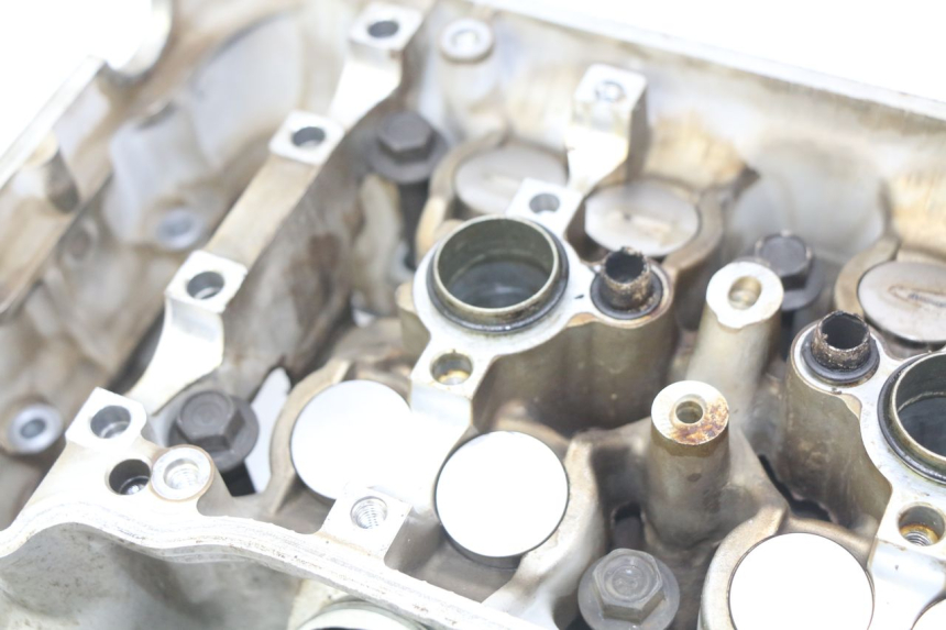 photo de REAR CYLINDER HEAD HONDA VFR FI RC46 800 (1998 - 2001) - Detailed visual inspection