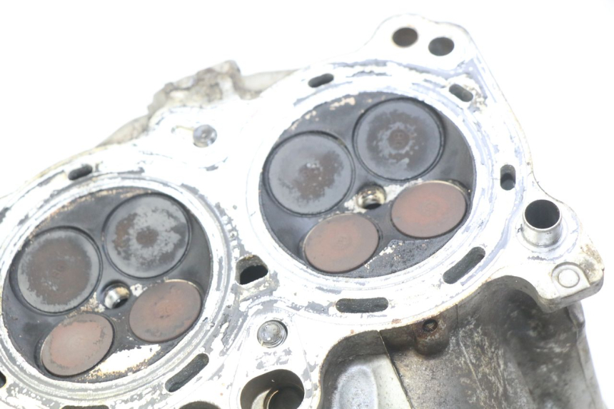 photo de REAR CYLINDER HEAD HONDA VFR FI RC46 800 (1998 - 2001) - Zoom on usage condition