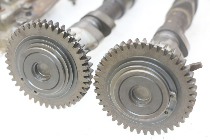 photo de REAR CYLINDER HEAD HONDA VFR FI RC46 800 (1998 - 2001) - Zoom on usage condition