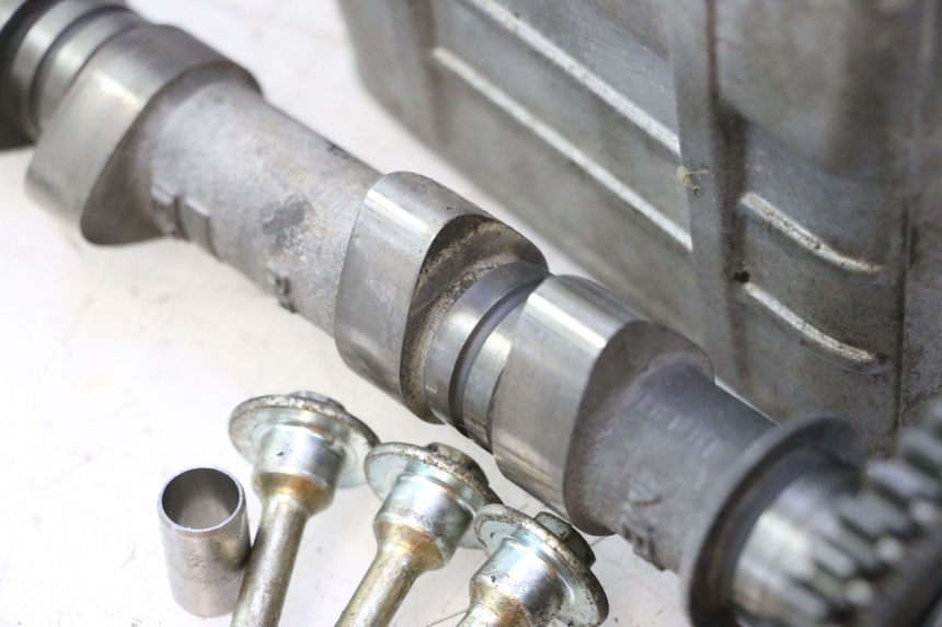 photo de REAR CYLINDER HEAD HONDA VFR FI RC46 800 (1998 - 2001) - Detailed visual inspection