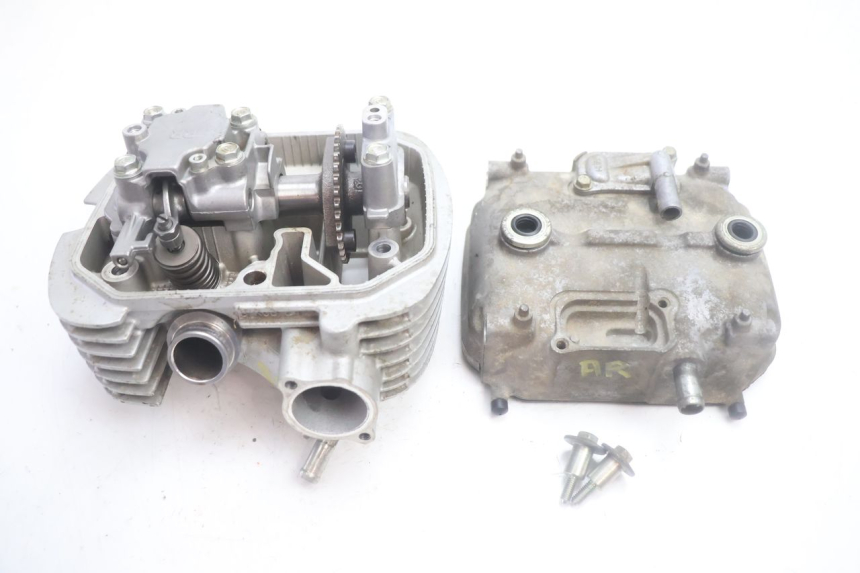 photo de REAR CYLINDER HEAD HONDA XLV VARADERO 125 (2007 - 2012) - Used quality zoom