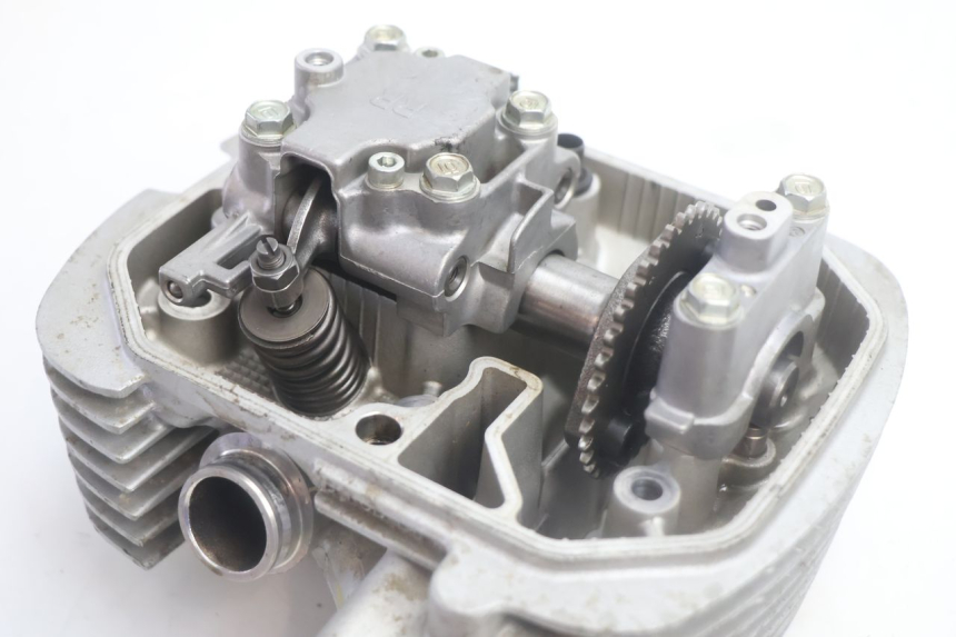 photo de REAR CYLINDER HEAD HONDA XLV VARADERO 125 (2007 - 2012) - Spare part profile view