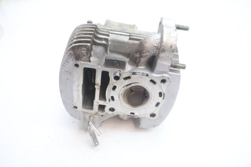 photo de REAR CYLINDER HEAD HONDA XLV VARADERO 125 (2007 - 2012) - Product overview