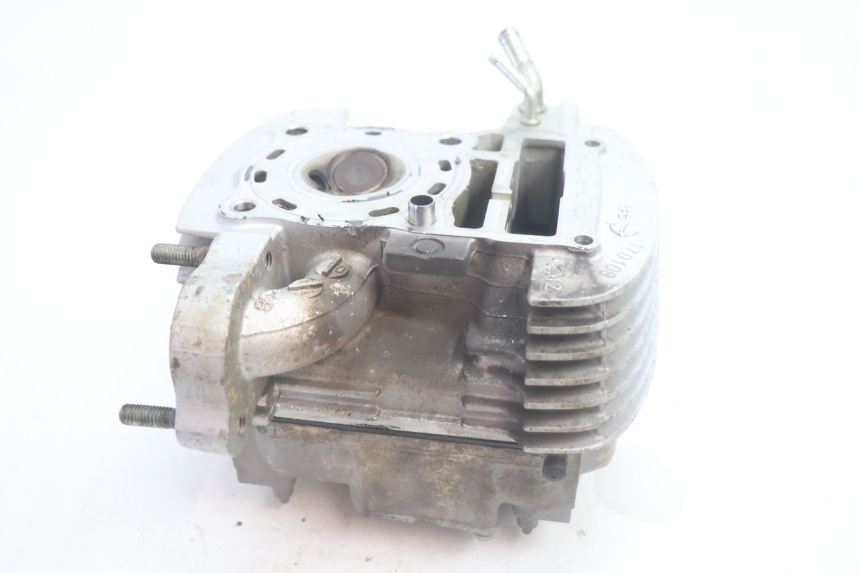 photo de REAR CYLINDER HEAD HONDA XLV VARADERO 125 (2007 - 2012) - Surface and material condition