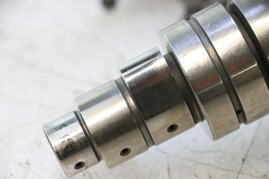 photo de FRONT CYLINDER HEAD GILERA GP 800 (2007 - 2013) - Additional view of the item