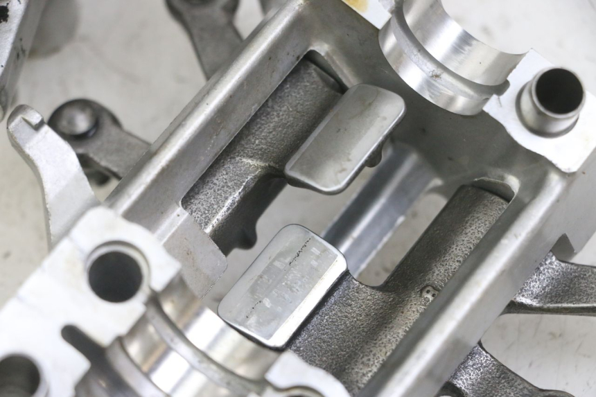 photo de FRONT CYLINDER HEAD HONDA NTV DEAUVILLE ABS 700 (2007 - 2016) - Technical close-up