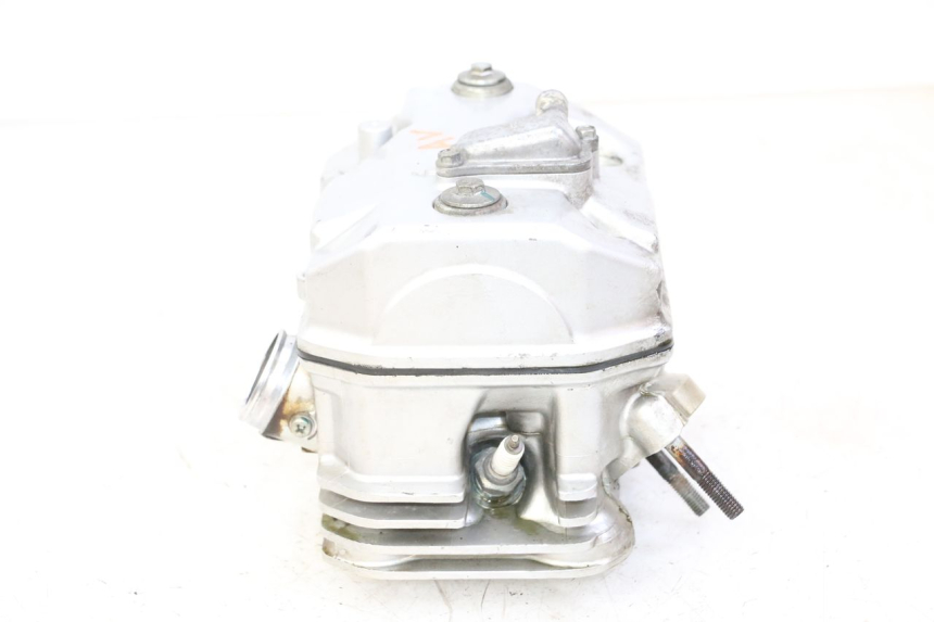 photo de FRONT CYLINDER HEAD HONDA NTV DEAUVILLE 650 (2001 - 2006) - Technical close-up
