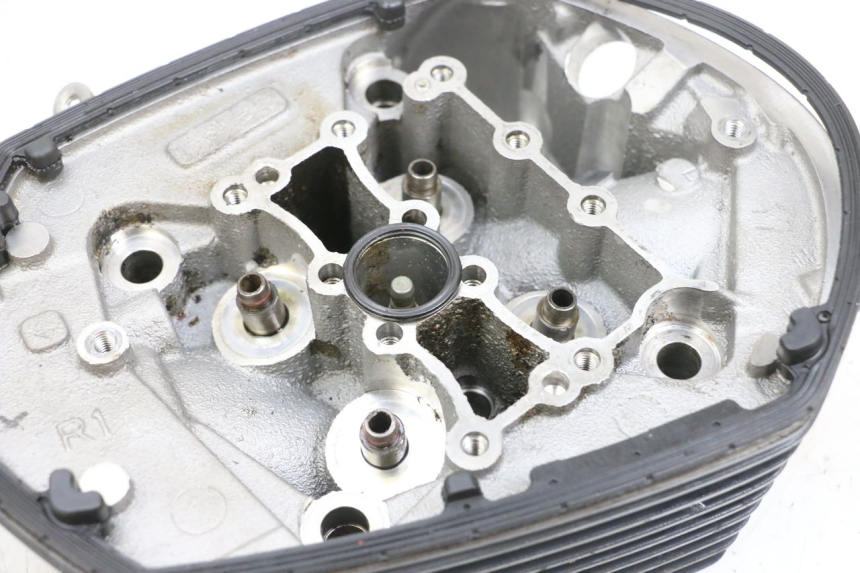 photo de FRONT CYLINDER HEAD BMW R RT ABS 1200 (2010 - 2014) - Fixing points details