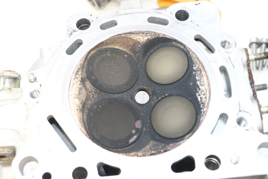 photo de FRONT CYLINDER HEAD CAN-AM SPYDER RS 1000 (2008 - 2012) - Alternative perspective