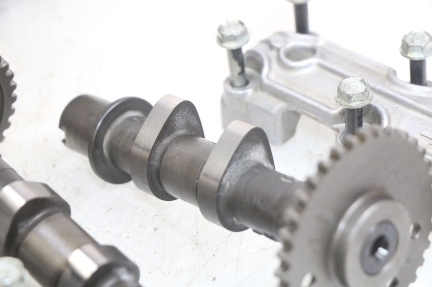 photo de FRONT CYLINDER HEAD SUZUKI SV N 650 (1999 - 2002) - Focus on structure