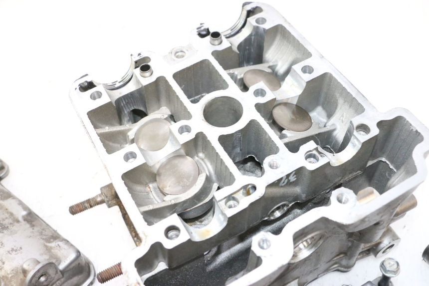 photo de FRONT CYLINDER HEAD SUZUKI SV S 650 (1999 - 2002) - Supplementary product photo