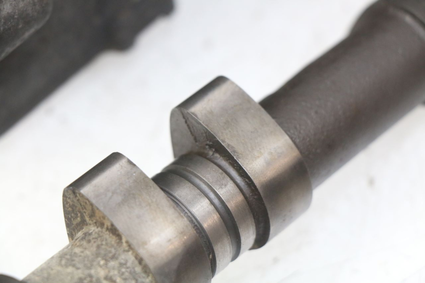 photo de FRONT CYLINDER HEAD HONDA VFR FI RC46 800 (1998 - 2001) - Focus on structure