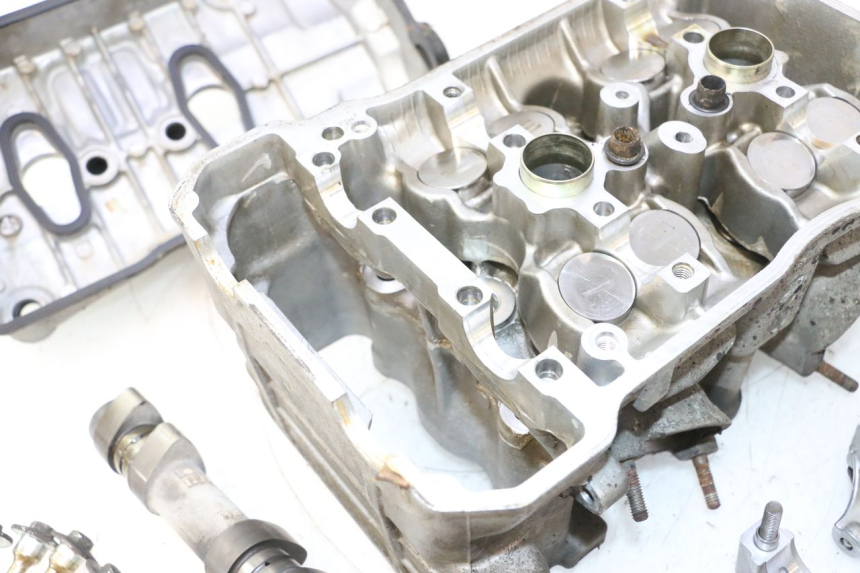 photo de FRONT CYLINDER HEAD HONDA VFR FI RC46 800 (1998 - 2001) - Markings and original references