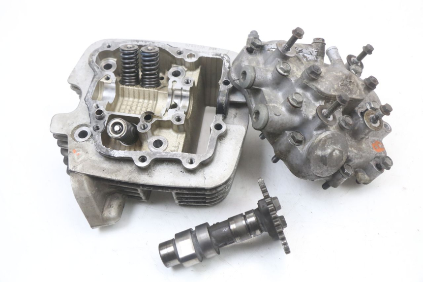 photo de FRONT CYLINDER HEAD SUZUKI VL INTRUDER 125 (2004 - 2007) - Main view