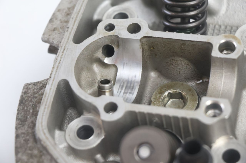 photo de FRONT CYLINDER HEAD HONDA XLV VARADERO 125 (2007 - 2012) - Zoom on usage condition