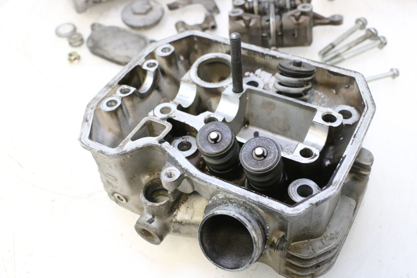 photo de FRONT CYLINDER HEAD HONDA XRV AFRICA TWIN 750 (1990 - 1992) - Supplementary product photo
