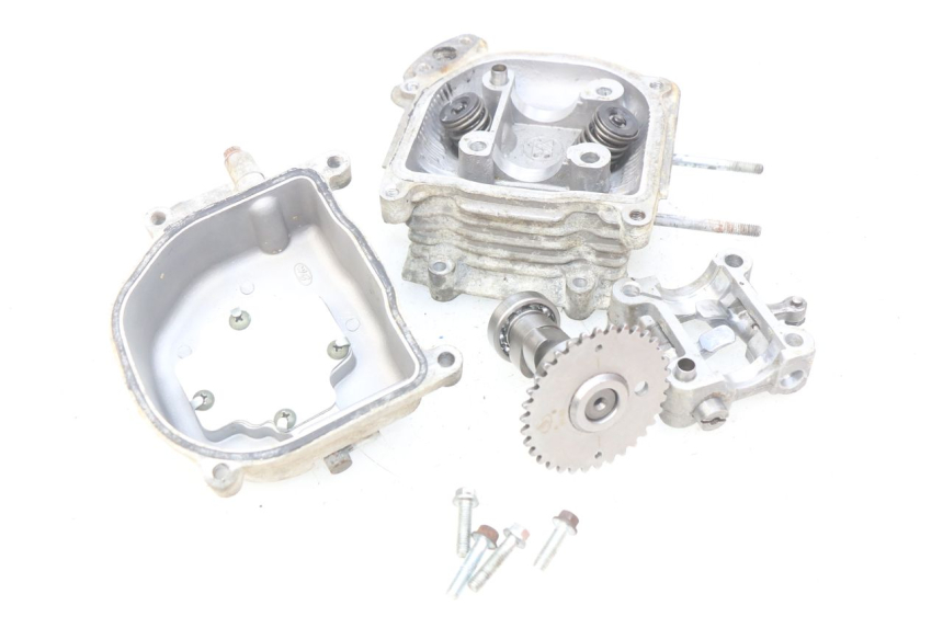 photo de CYLINDER HEAD BAOTIAN BT 50 QT-12 50 (2007 - 2009) - Main view