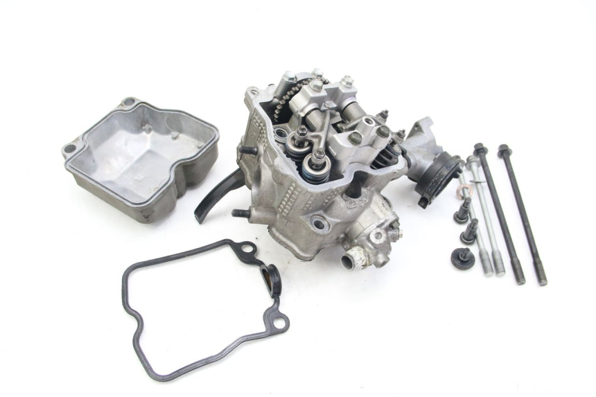 photo de CYLINDER HEAD SUZUKI BURGMAN 125 (2007 - 2014) - Component detail