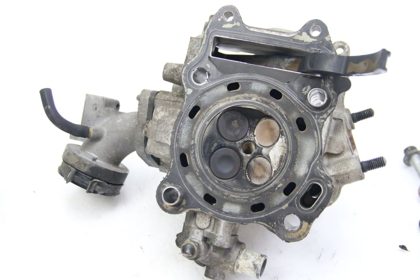 photo de CYLINDER HEAD SUZUKI BURGMAN 125 (2007 - 2014) - Surface and material condition