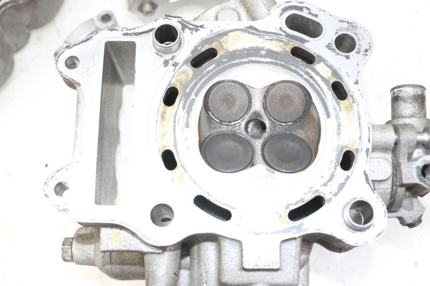photo de CYLINDER HEAD SUZUKI BURGMAN 125 (2007 - 2014) - Used quality zoom