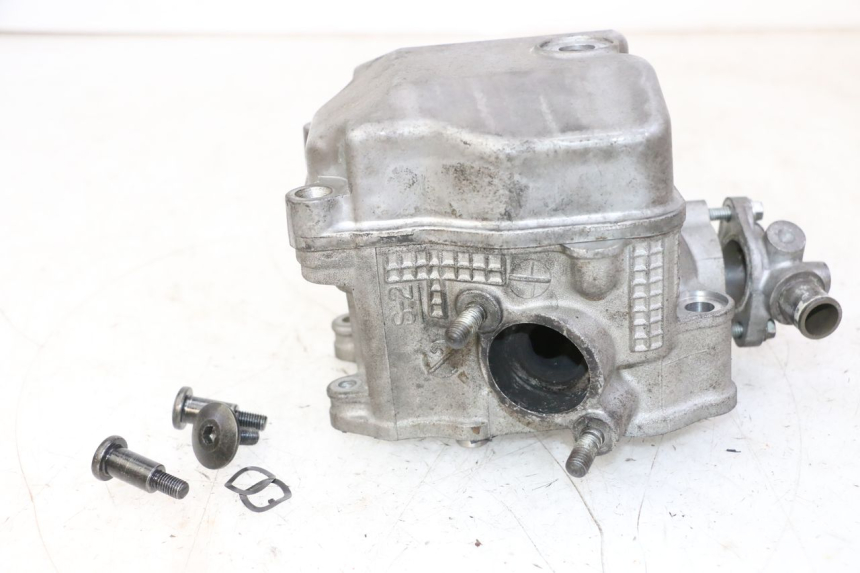 photo de CYLINDER HEAD SUZUKI BURGMAN 125 (2007 - 2014) - Technical close-up